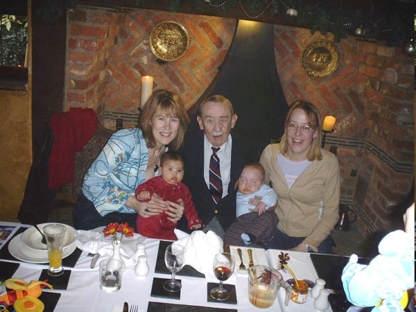 David_with_the_clan4005361a0